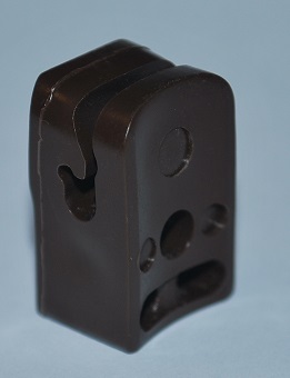 Úchytka PVC včetně šroubku Hnědá